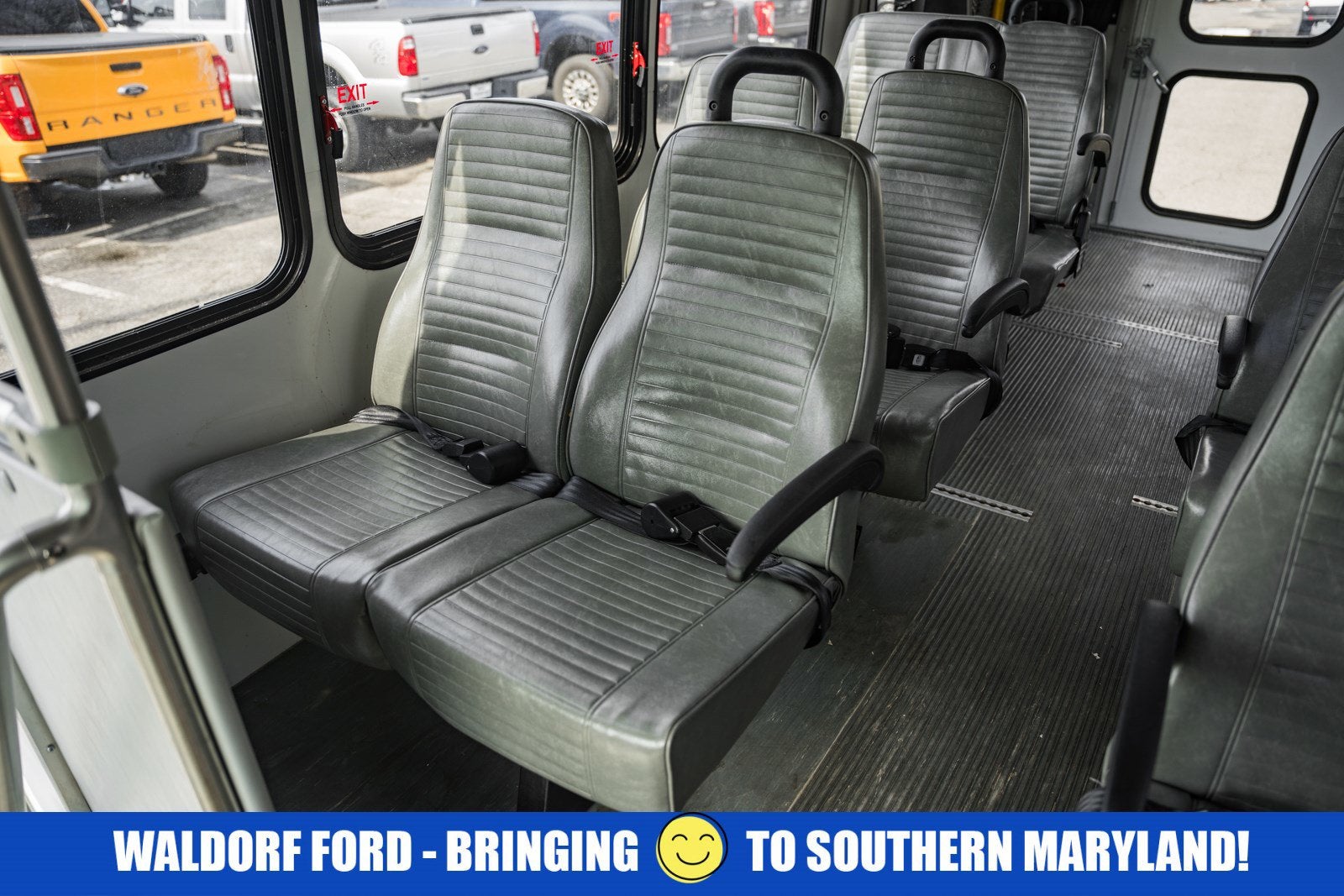 2015 Ford Econoline Commercial Cutaway E-350 Super Duty 138" DRW