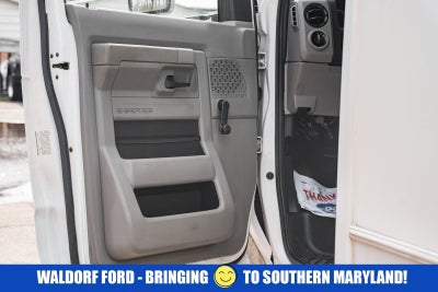 2015 Ford Econoline Commercial Cutaway E-350 Super Duty 138" DRW