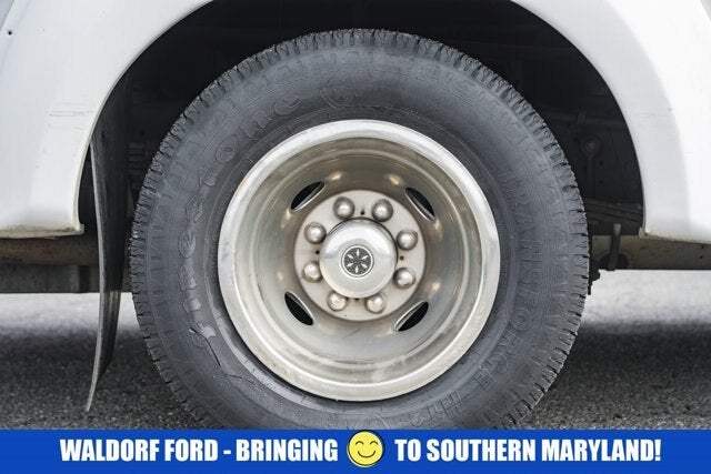 2015 Ford Econoline Commercial Cutaway E-350 Super Duty 138" DRW