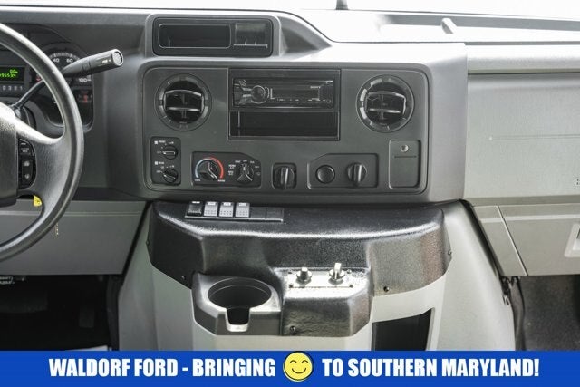 2015 Ford Econoline Commercial Cutaway E-350 Super Duty 138" DRW