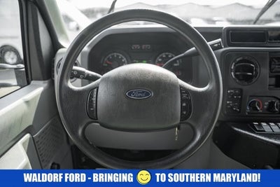 2015 Ford Econoline Commercial Cutaway E-350 Super Duty 138" DRW