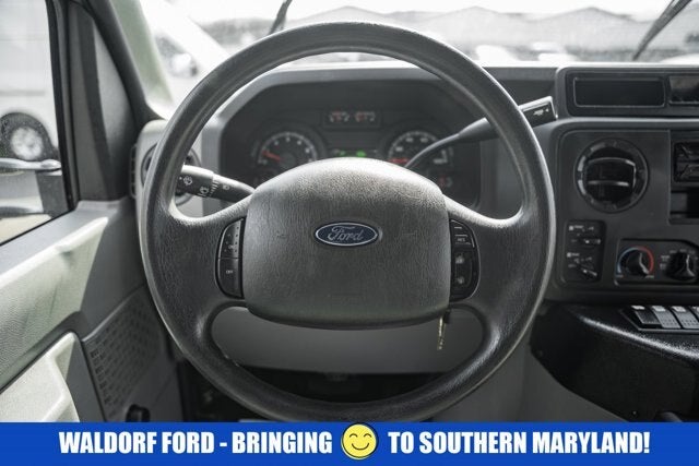 2015 Ford Econoline Commercial Cutaway E-350 Super Duty 138" DRW