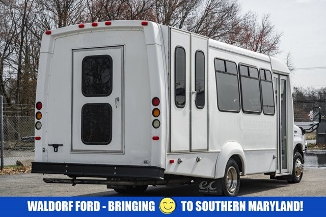 2015 Ford Econoline Commercial Cutaway E-350 Super Duty 138" DRW