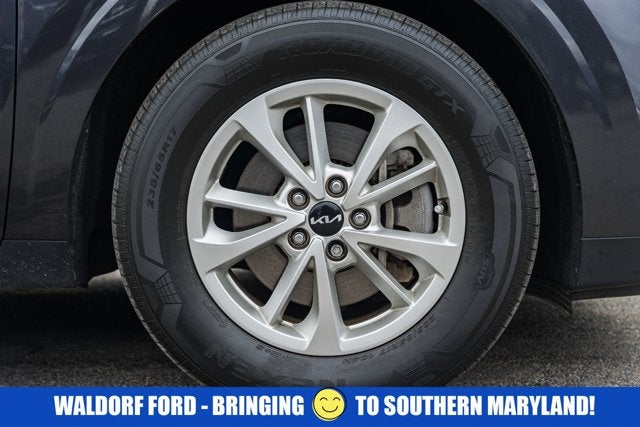 2023 Kia Carnival LX