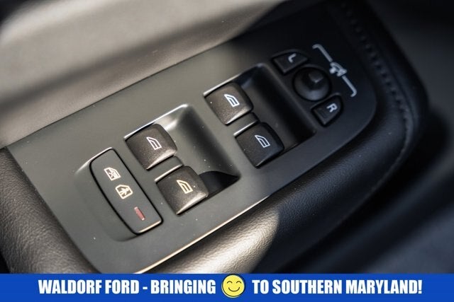 2025 Volvo XC60 Plus