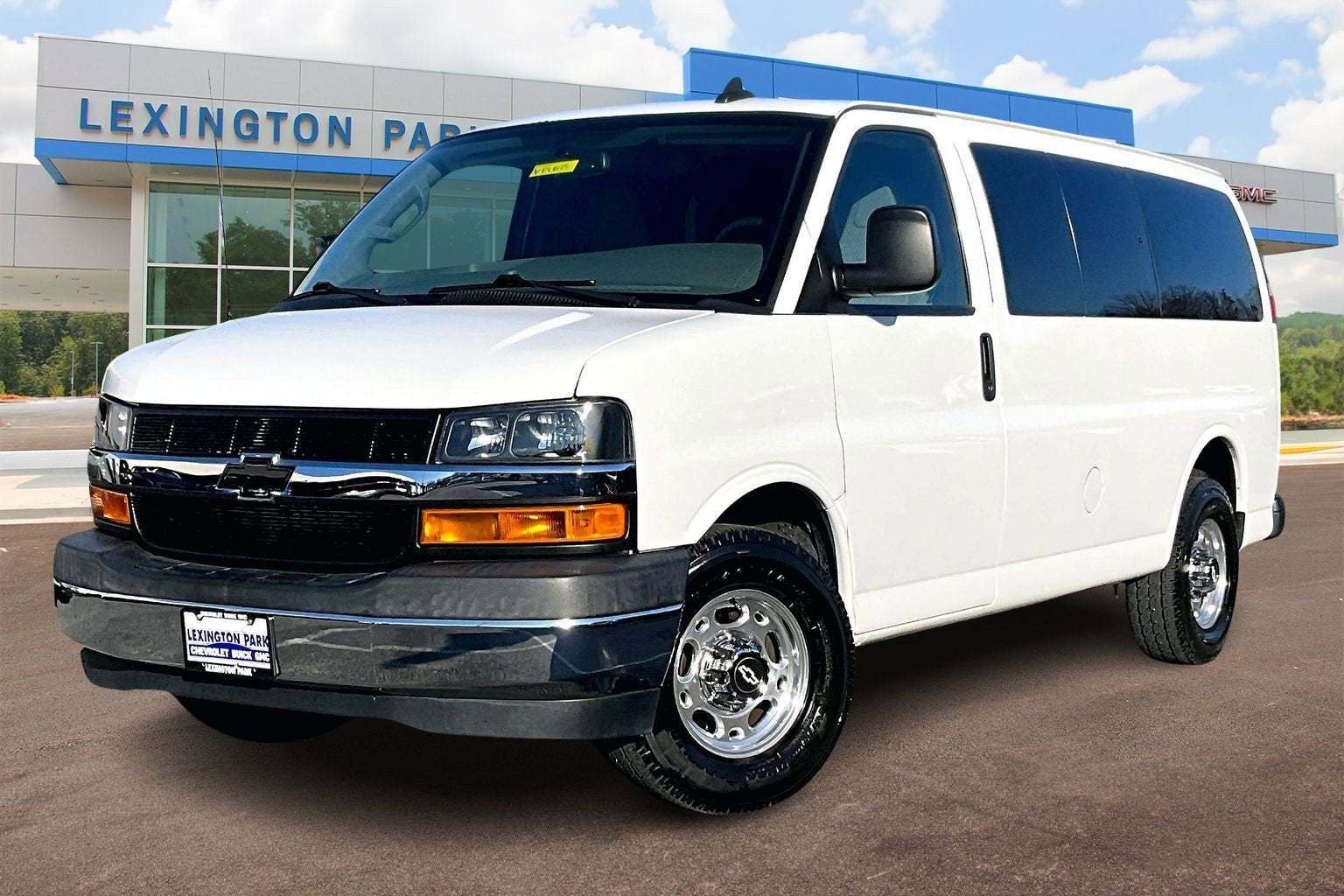 2018 Chevrolet Express Passenger 2500 LT