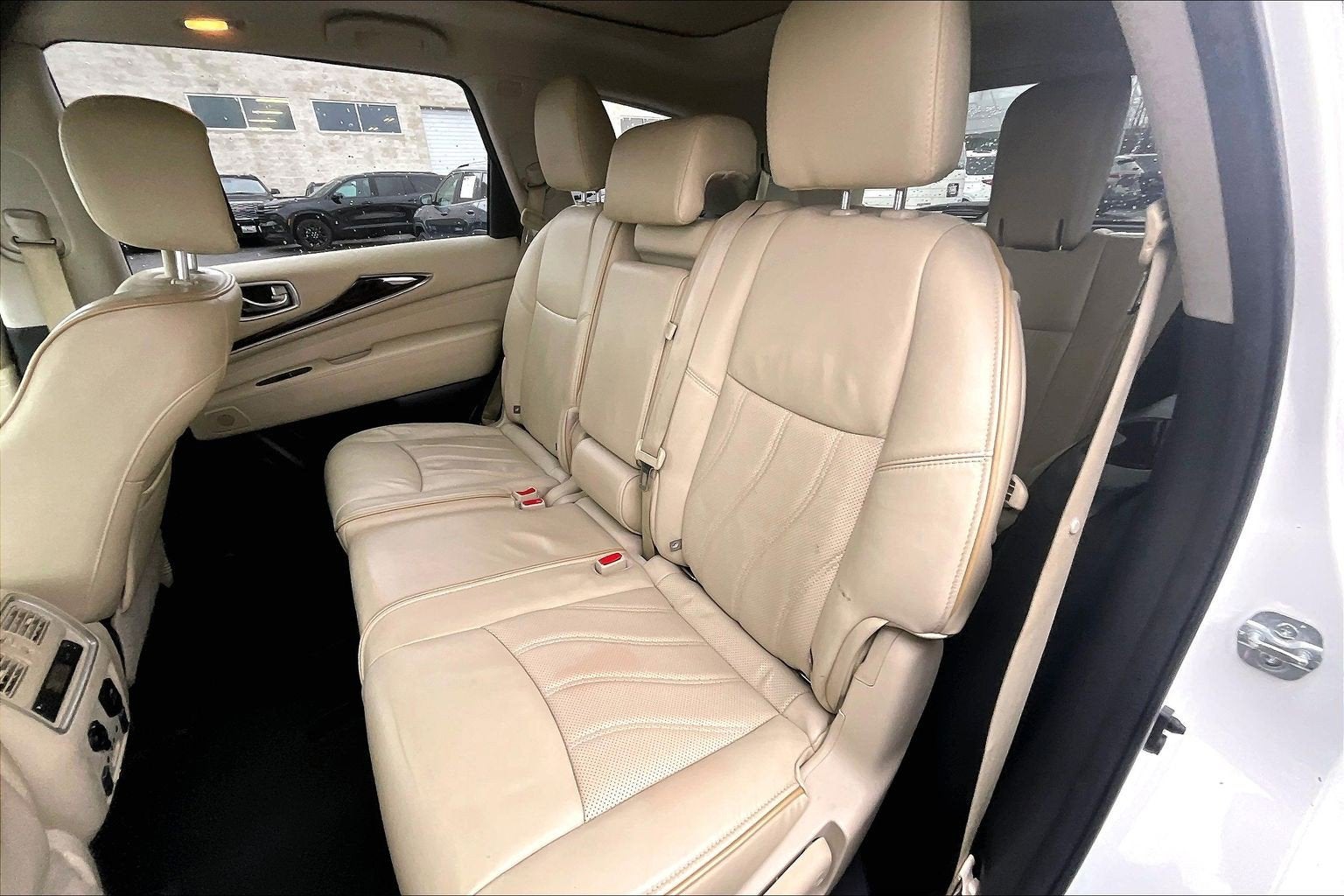 2015 INFINITI QX60 Base