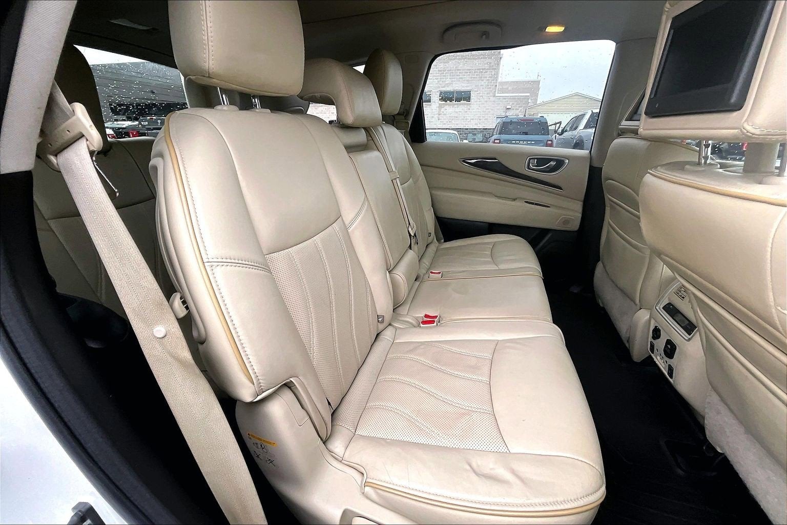 2015 INFINITI QX60 Base