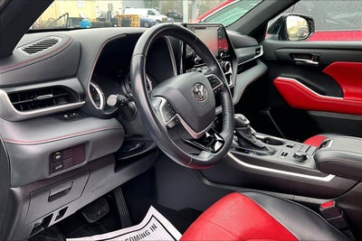 2022 Toyota Highlander XSE