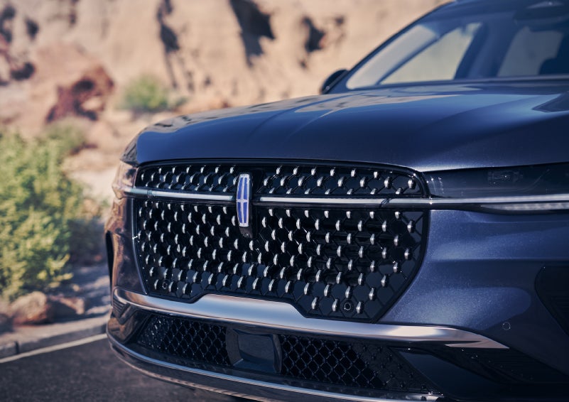 The stylish grille of a 2024 Lincoln Nautilus® SUV sparkles in the sunlight. | Lexington Park Ford Lincoln in California MD