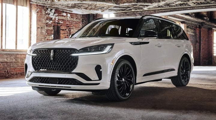 A 2026 Lincoln Aviator® SUV is shown with the available Jet Appearance Package. | Lexington Park Ford Lincoln in California MD