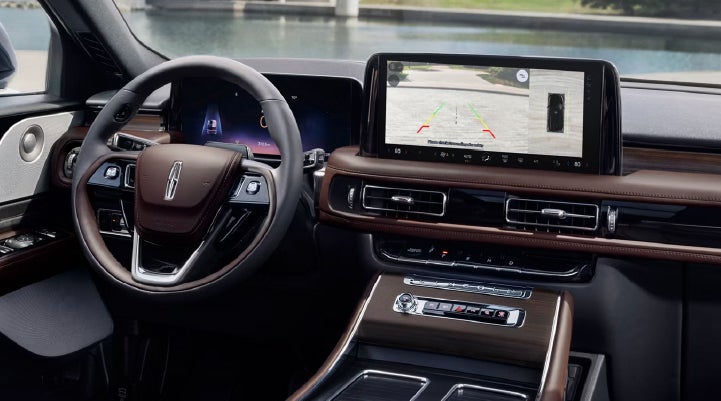 The backup camera of the 2027 Lincoln Aviator® SUV is displayed on screen. | Lexington Park Lincoln in California MD